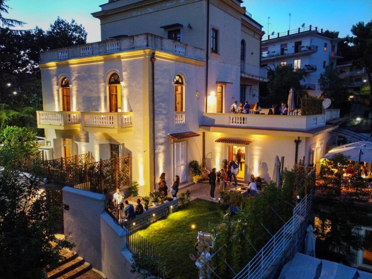 Relais Villa Montedonzelli Napoli Bagian luar foto